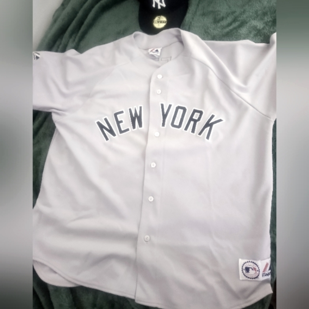 NY YANKEES DEREK JETER JERSEY